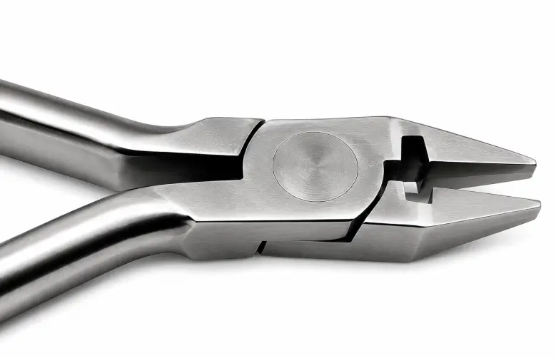 Light Wire Plier With Cutter